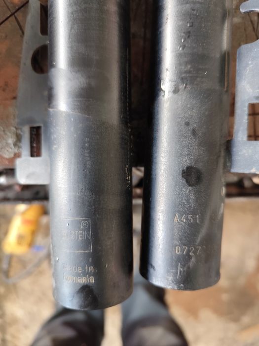 Par Amortecedores dianteiros para Smart fortwo 451