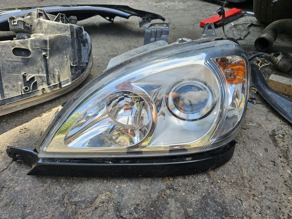 Ліва Фара Mercedes ML W63