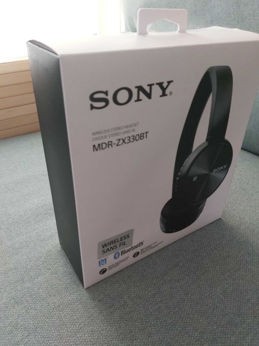 Auscultadores sem fios Sony MDR-ZX330BT em preto