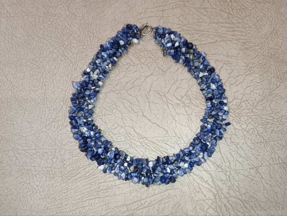 Продам бусы из содалита