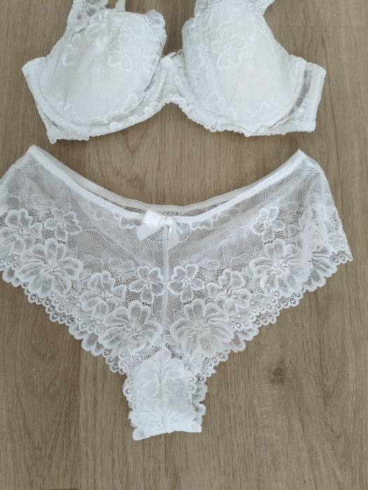 Komplet bielizny damskiej