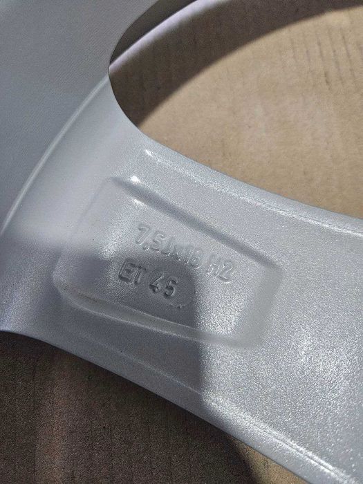 Диски 5/108 R18 Alutec 7.5J ET45 dia70.1-63.4mm