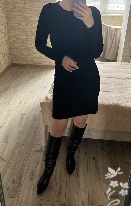 Трикотажная чорна сукня плаття MANGO