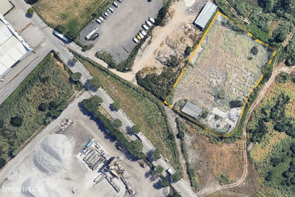 Terreno Industrial Plano – 7.200 m² | Perto do porto de Leixões | Zona