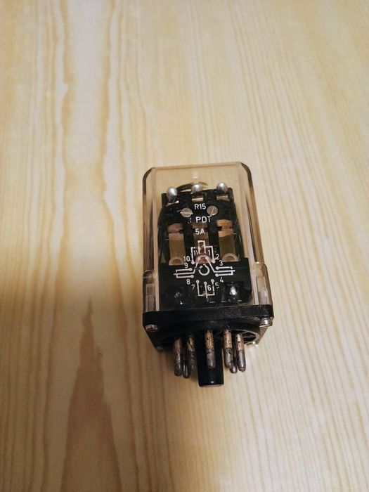 Przekaźnik R15 z PRLu