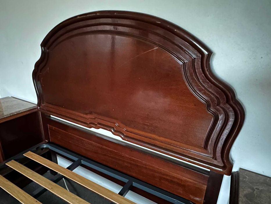 Quarto de casal em madeira