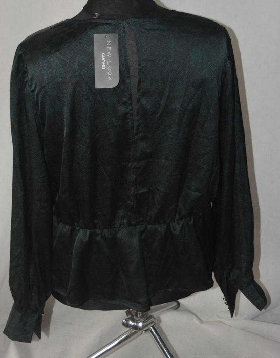 Satynowa bluzka z baskinką New Look curves 50