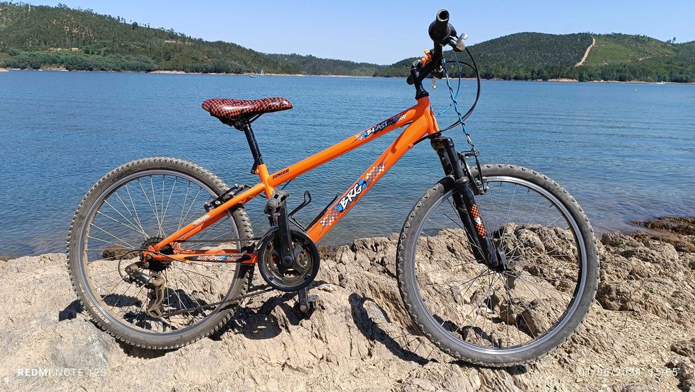 Vendo bicicleta usada _Roda 24_criança ou jovem 9 a 12 anos_