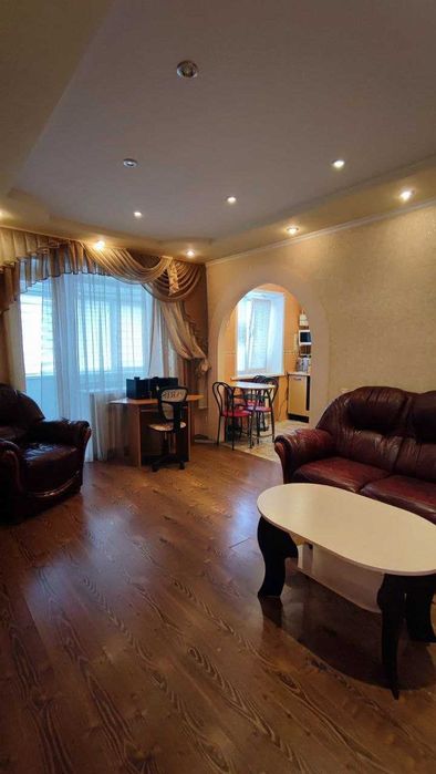 Продам 2к квартиру вул. Старокозацька, 2 (Центр)