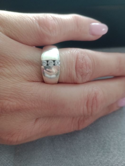 Srebrny pierścionek