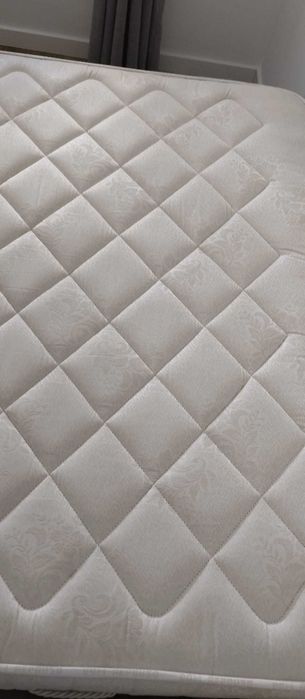 Cama madeira branca + Colchão