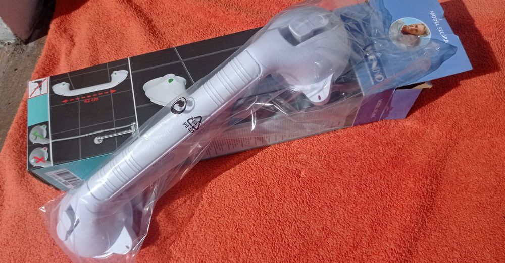 Uchwyt przyssawka łazienka toaleta