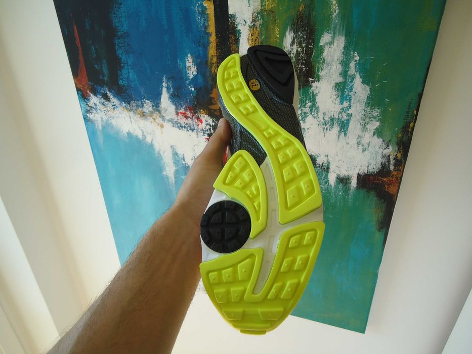 Nike Air Ghost Racer us11 nowe buty sportowe
