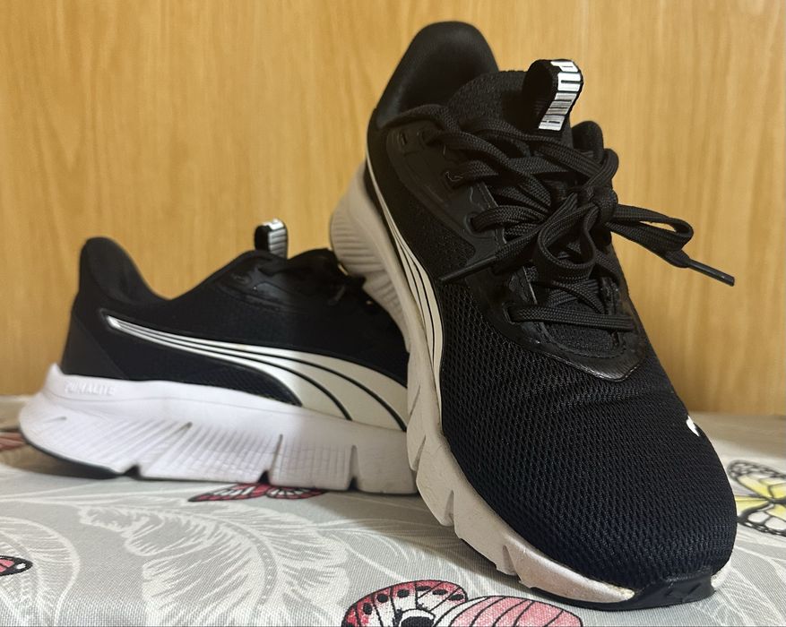 Кросівки 38 розмір в гарному стані