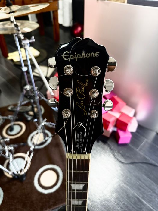 Guitarra Elétrica com Pedal Boss ME 25  + Estojo Rigido (Case)