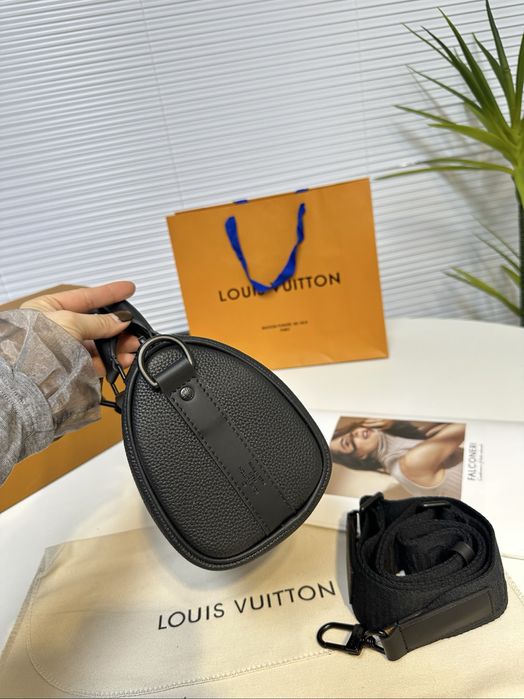 Сумка кожаная Louis vuitton мужская бочонок черная оригинал keepall