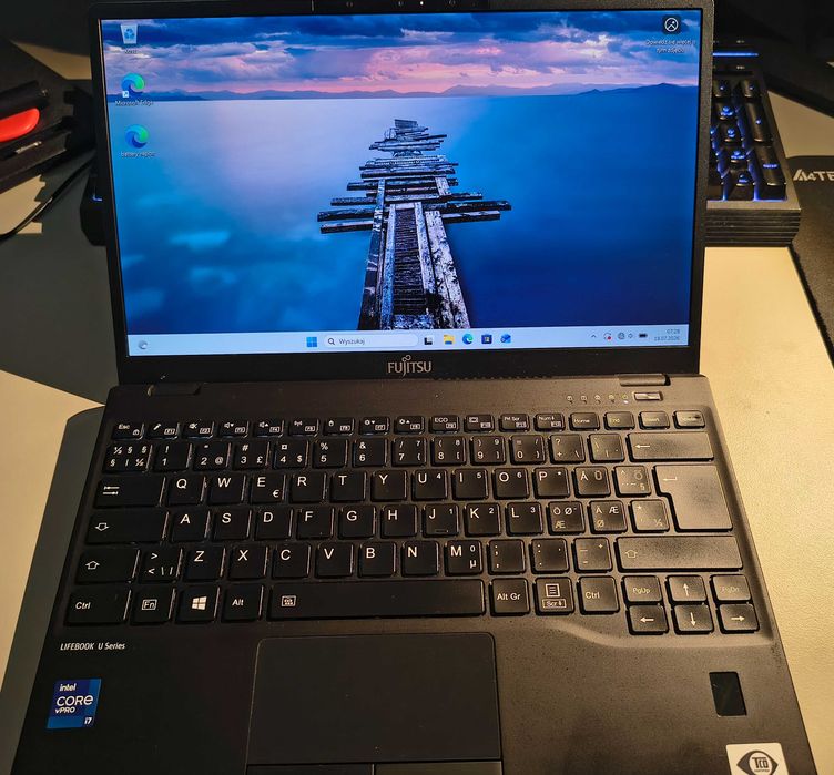 Laptop DOTYKOWY Fujitsu Lifebook | Intel i7-1185G7 | 16GB RAM 4200MHz | 512GB SSD | FullHD 13,3" | 65W - dobra bateria