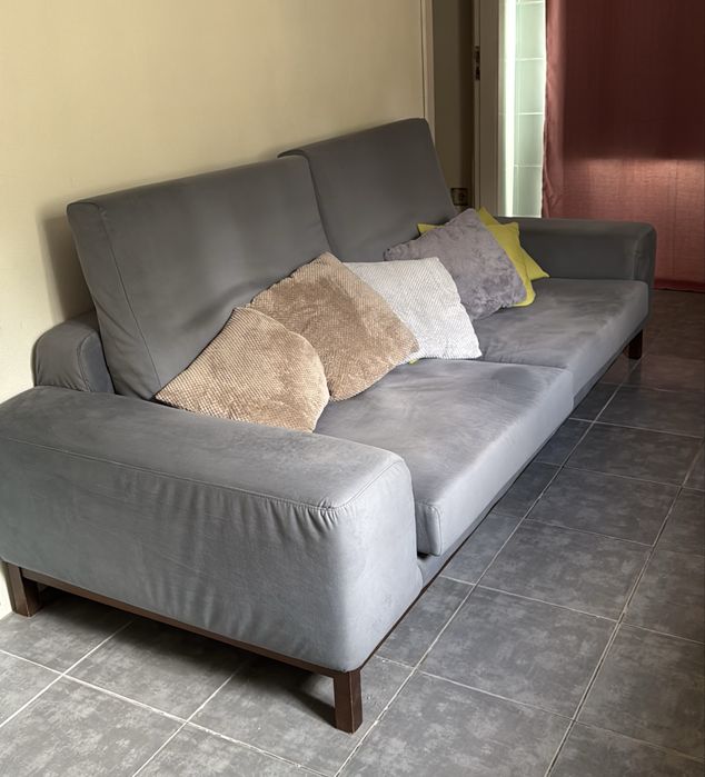 Sofá cinzento em ótimo estado