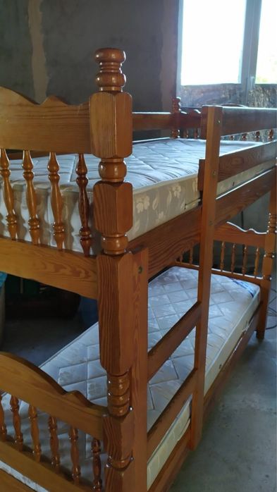 Продам дитяче ліжко з матрацами