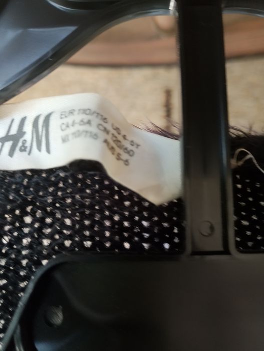 Sweter dla dziewczynki 110-116 stan idealny HM