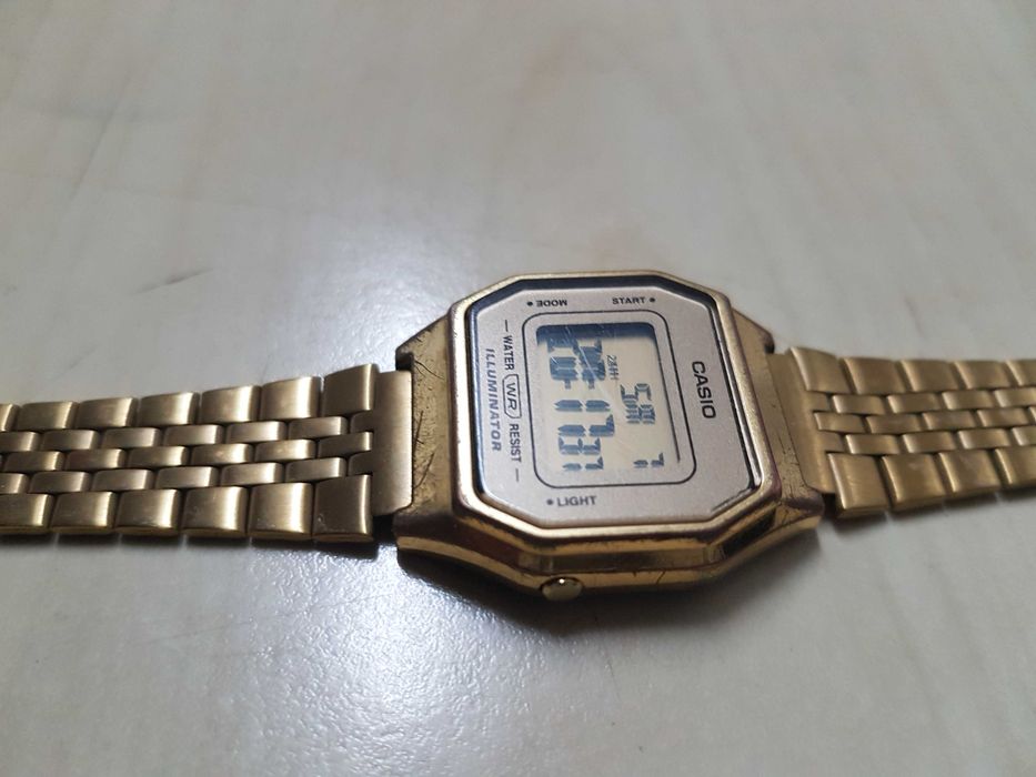 Zegarek nareczny Casio LA680WE ILLUMINATOR 3284 maly damski meski unisex modul 3284 zgrabny podswietlenie kolor zloty
