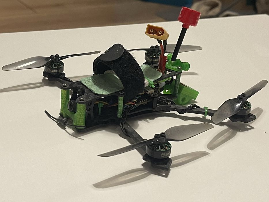 Dron FPV 4” | Eachine Novice 4 | 3/4S | analog ELRS | long range
