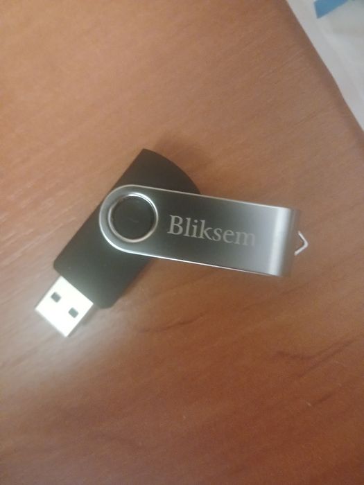 Флешка USB  64Gb