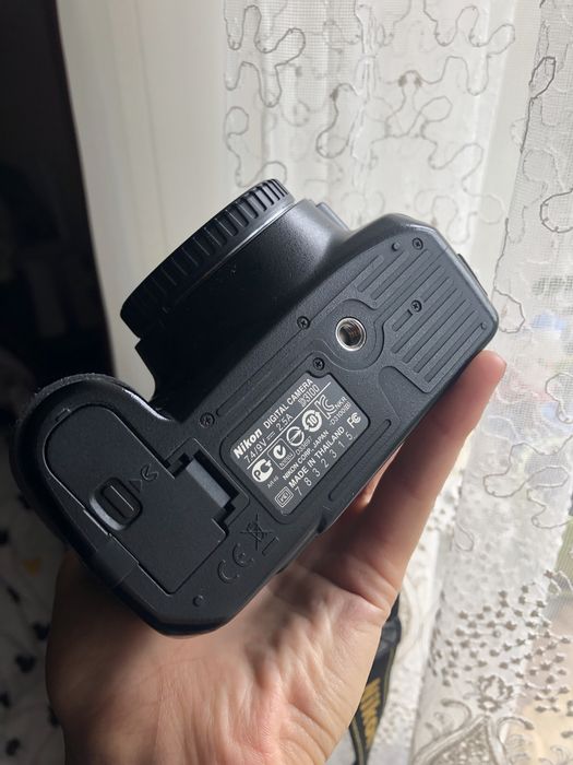 Терміново  Nikon d3100 нікон без обєктива