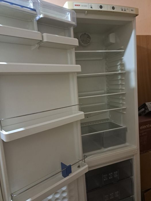 Продам холодильник BOSH 2.0*0.6