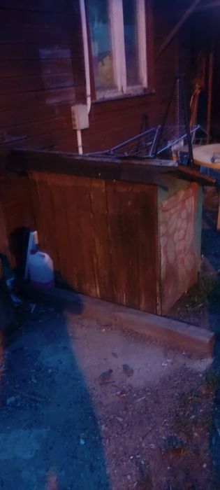 Buda dla psa  urzywana ocieplona steropianem