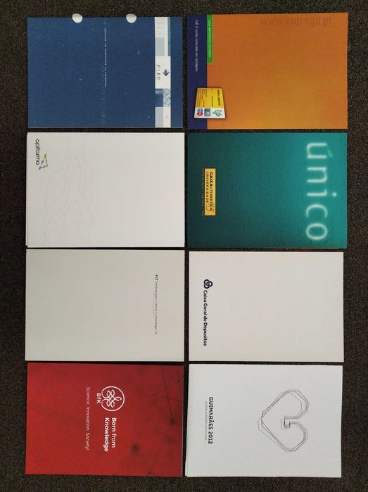 Esferográficas, lápis, blocos de notas, marcadores de livros, pastas