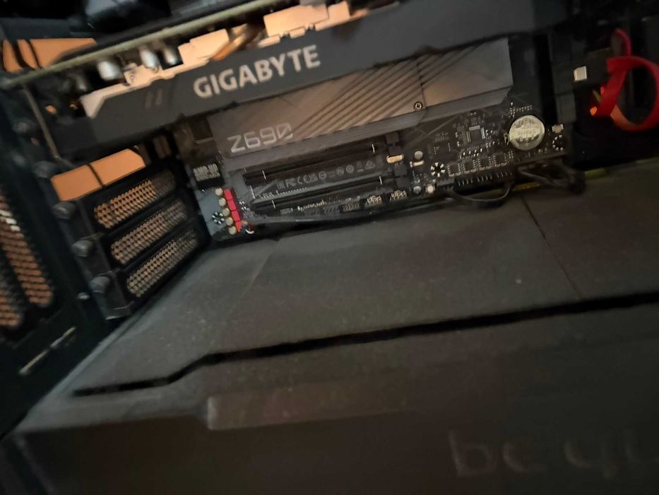 Komputer I5-13600KF, 32 GB RAM, 3 TB, 1000W