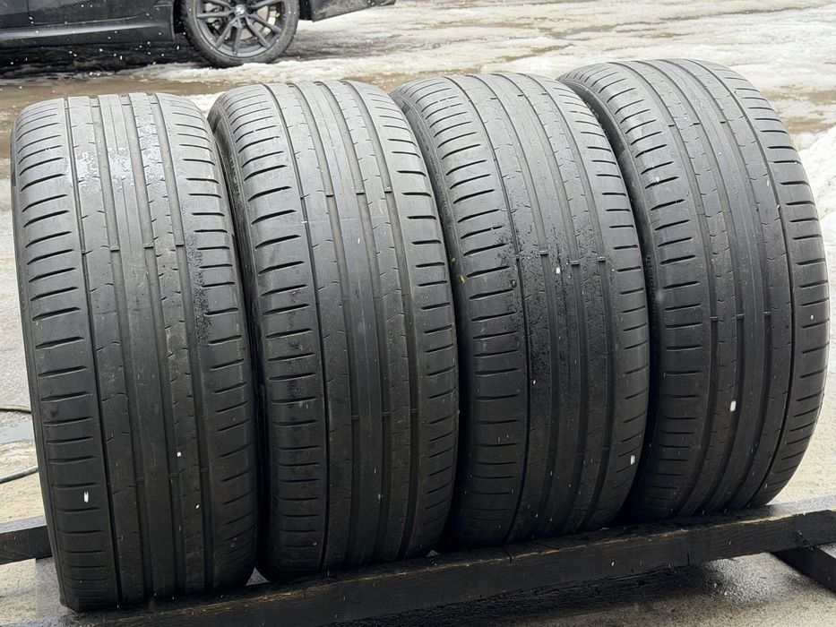 Шины летние 245/40/R19 Pirelli Pzero