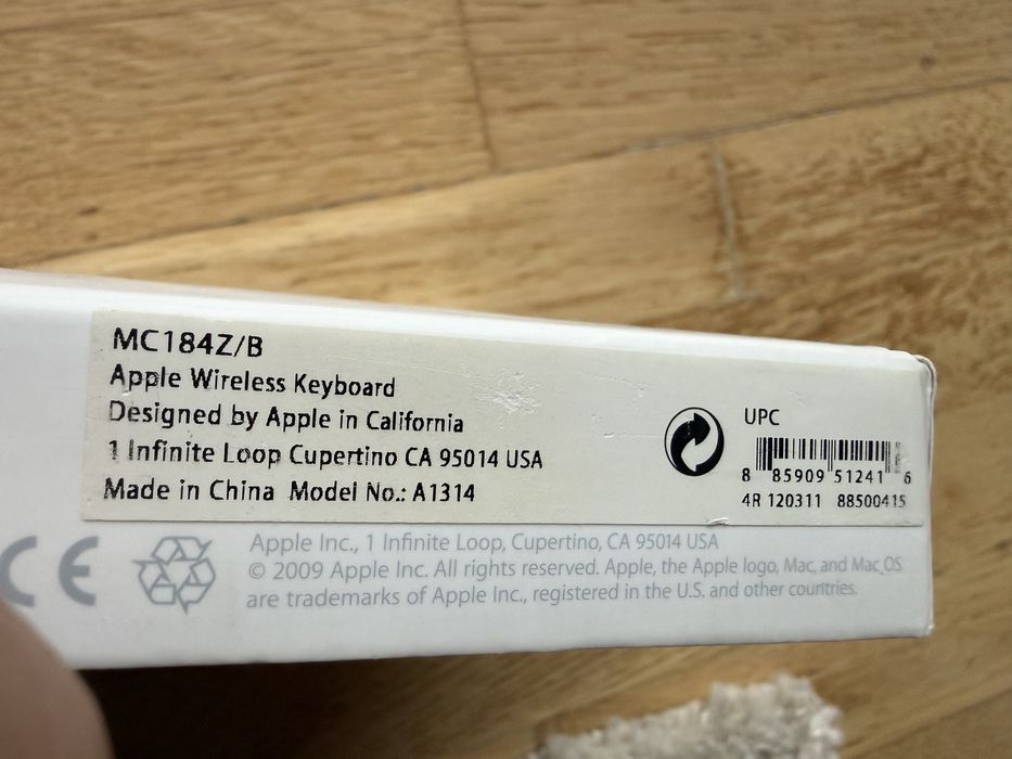 Mac mini / 8GB / 256GB  + klawiatura Apple