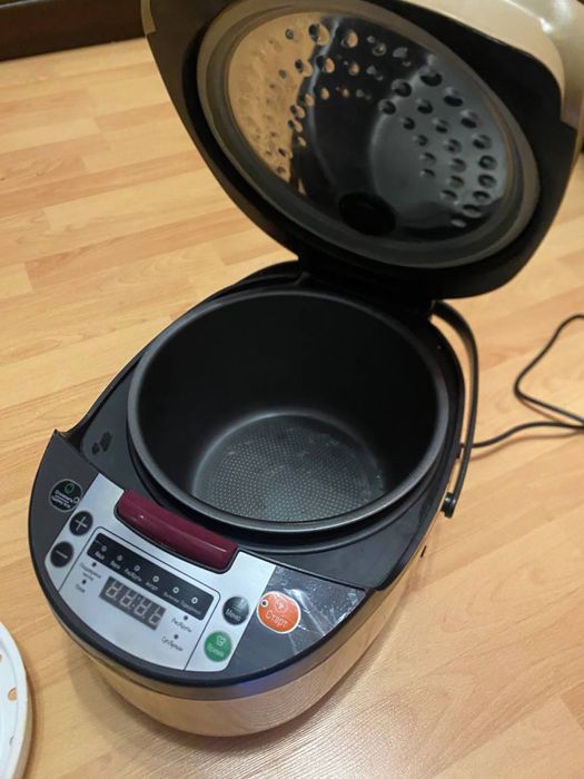 Мультиварка нова