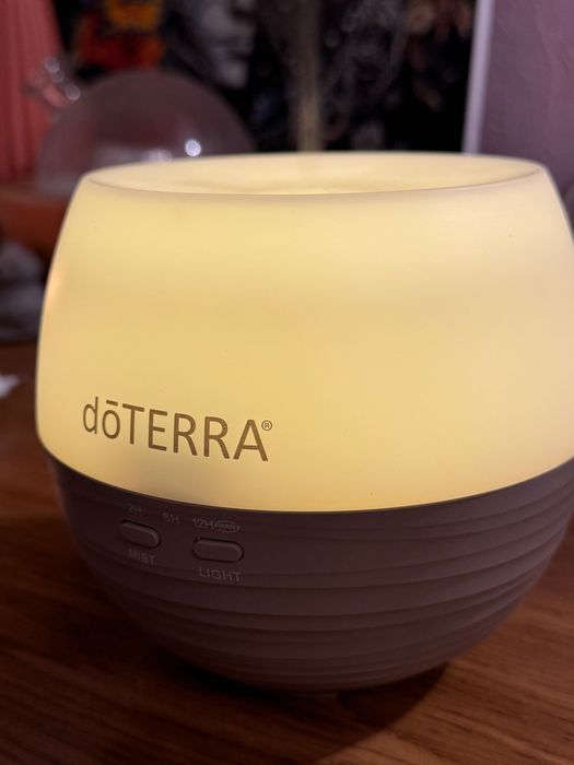 Ультразвуковий аромадифузор та зволожувач повітря doTERRA Petal Diffuser