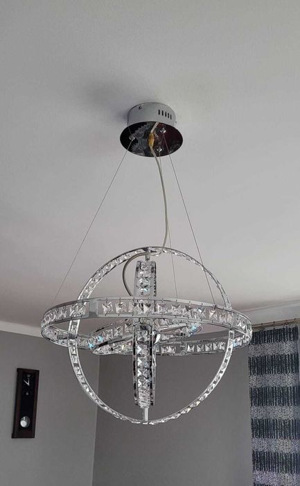 Lampa z kryształkami