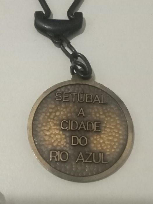 Porta chaves e medalha em metal/ broze