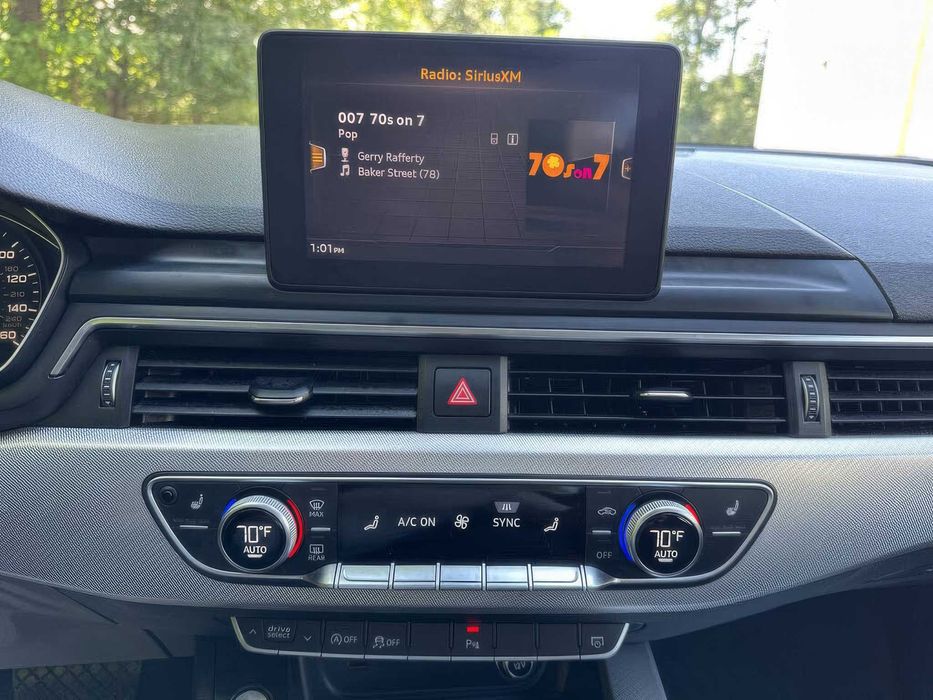 Audi A4 quattro Premium Plus      2019