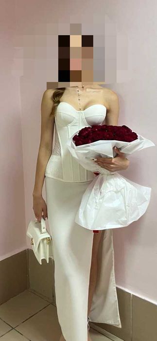 Корсет зі спідницею