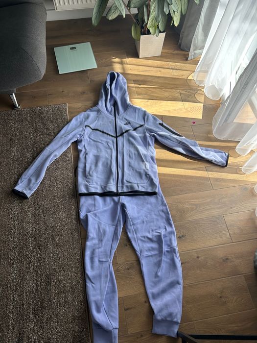 Nike teach fleece purple