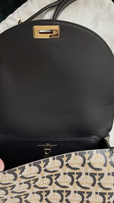 Сумка Ferragamo оригінал (з чеком) не носилась