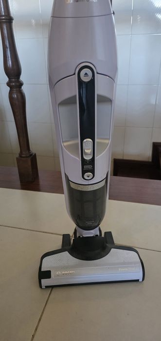 Aspiradora Bosch Flexxo Série | 4 BBH32551 - Aspirador de pó sem cabo e de mão, de 25,2V cor branco