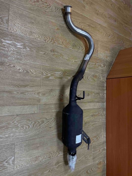 Глушник Toyota LandCruiser 200