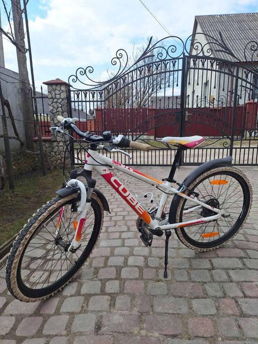 Велосипед cube  24