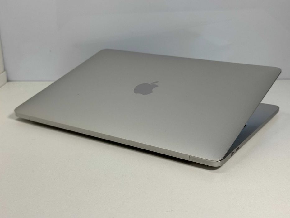 MacBook Pro 13 2020 M1 TouchBar 87% Kondycji Baterii 8/256GB Gwarancja