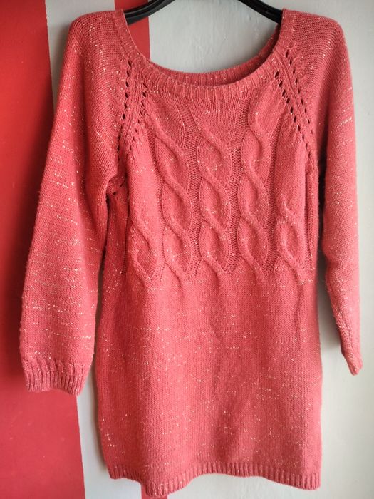 Sweterek łososiowy z nicią metalizowaną