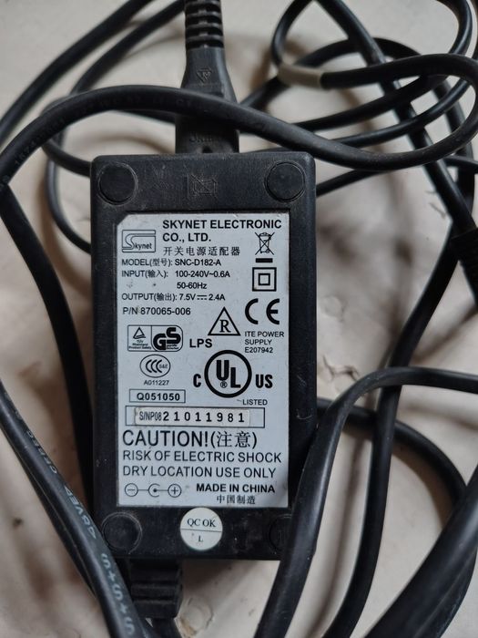 блок с проводом .