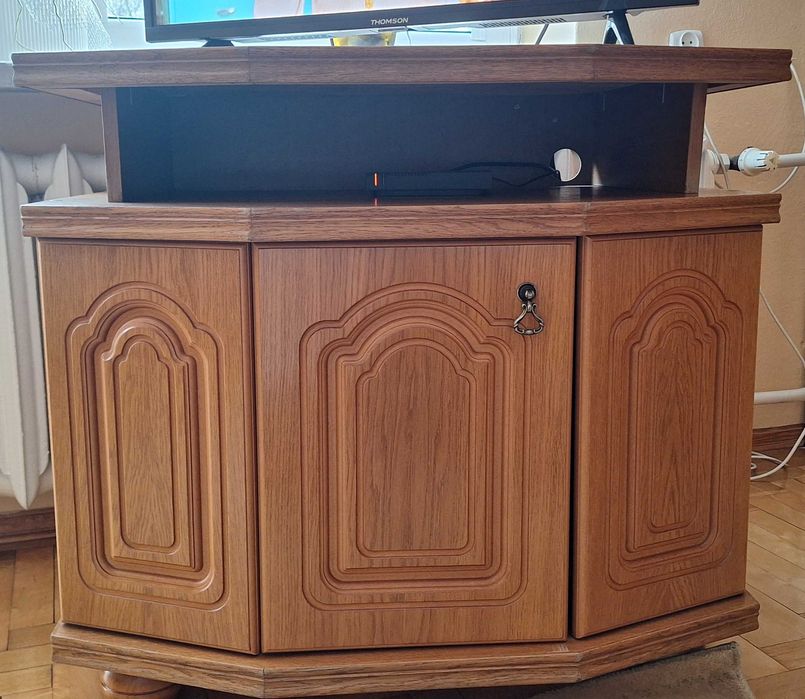 Stolik/konsola pod TV