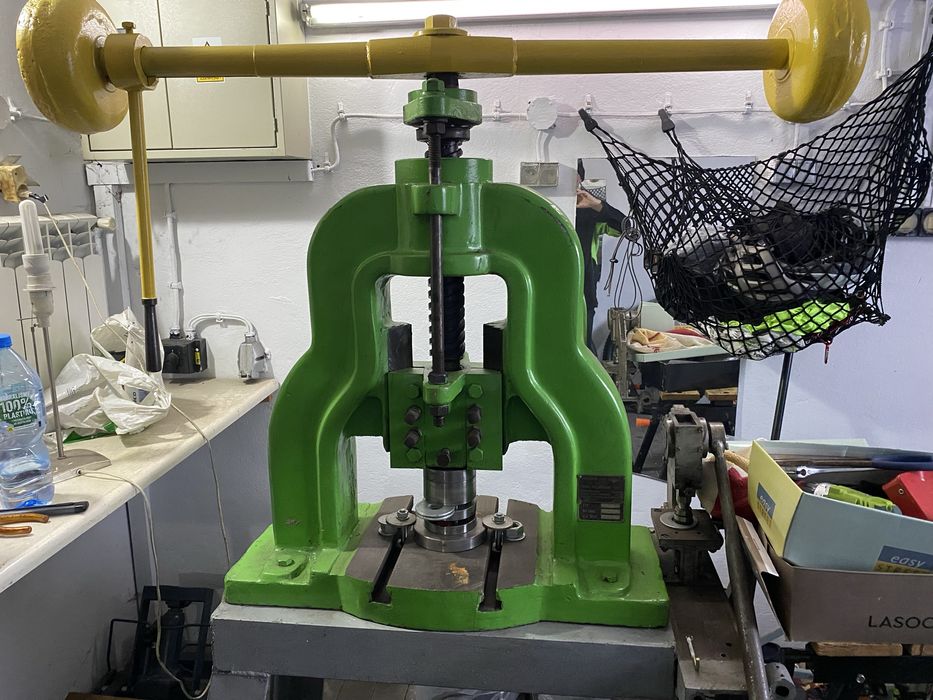 Prasa balansowa duża ze stojakiem